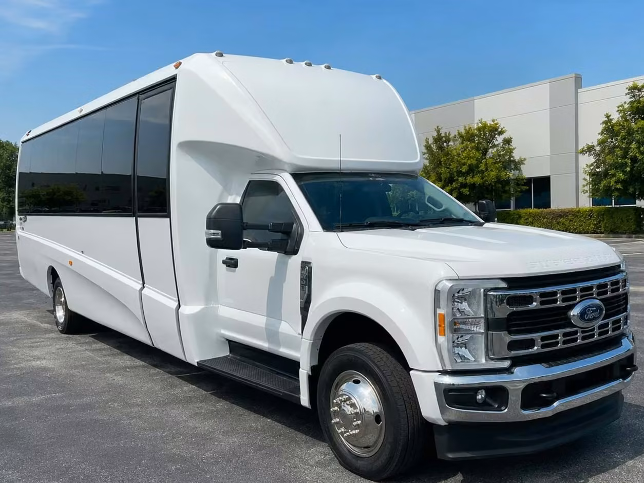 dunedin 25 passenger minibus rental