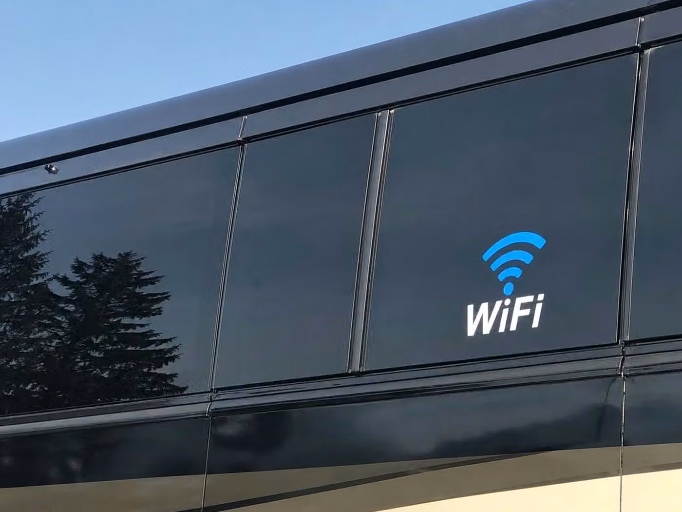 dunedin 25 passenger minibus wifi