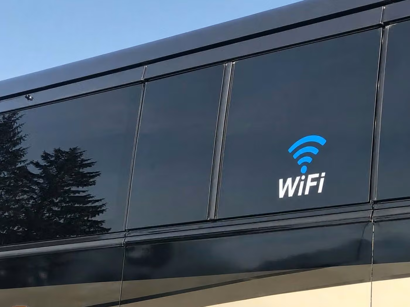 dunedin 30 passenger minibus wifi