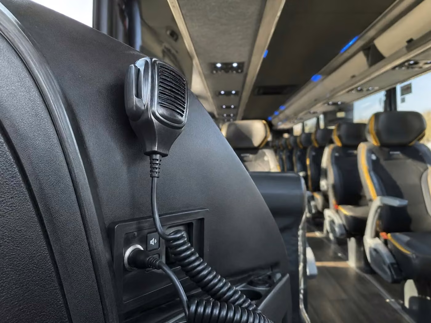 dunedin 56 passenger charter bus pa system